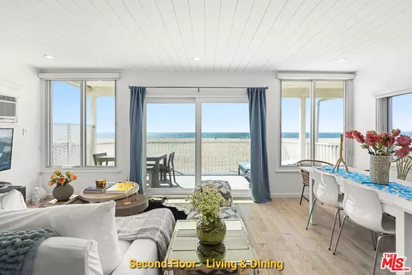 Playa Del Rey, CA 90293,7049 Trolleyway