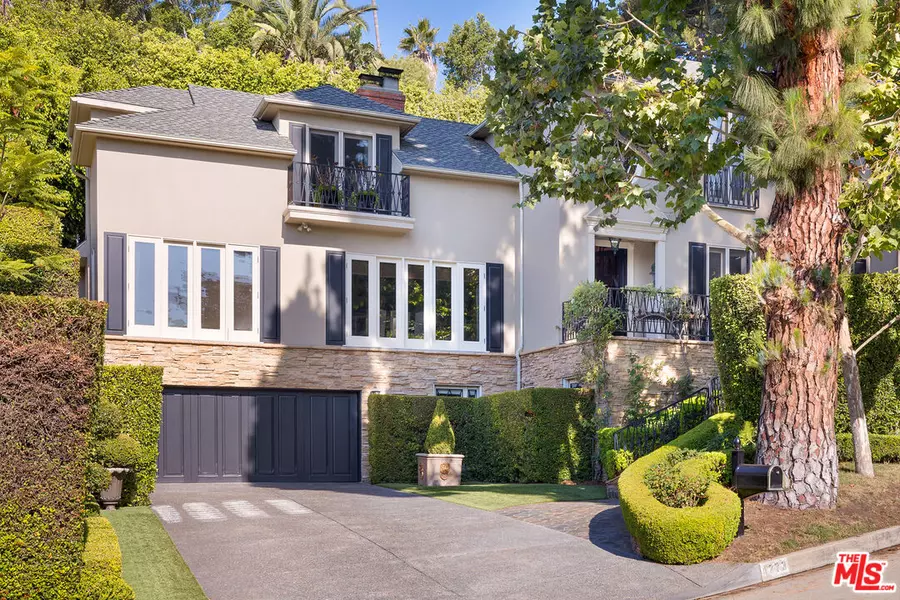 1223 N Wetherly Dr, Los Angeles, CA 90069