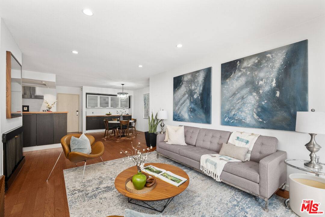West Hollywood, CA 90069,1134 Alta Loma Rd #204