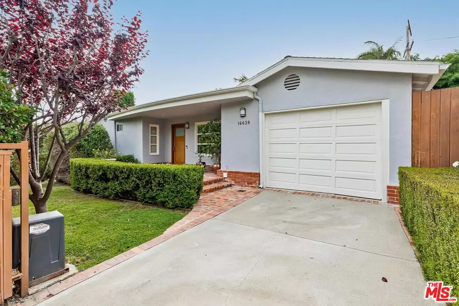 16639 W Sunset Blvd, Pacific Palisades, CA 90272