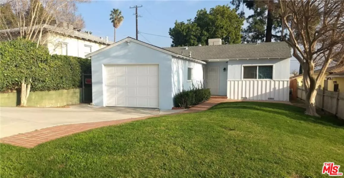 13304 Dyer St, Sylmar, CA 91342