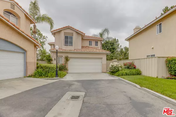 Santa Clarita, CA 91351,18510 More Ct