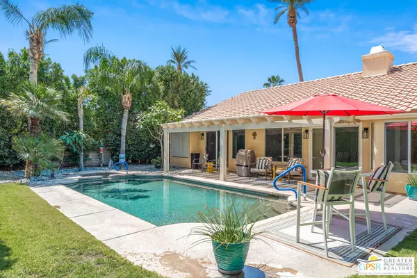 114 Courtside Dr, Palm Desert, CA 92260