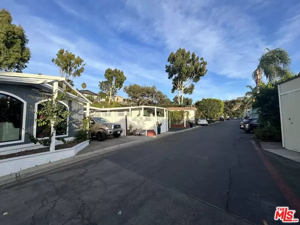 Pacific Palisades, CA 90272,11 Copra Ln