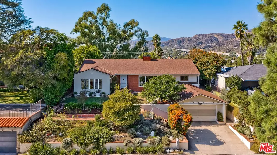 353 Tamarac Dr, Pasadena, CA 91105