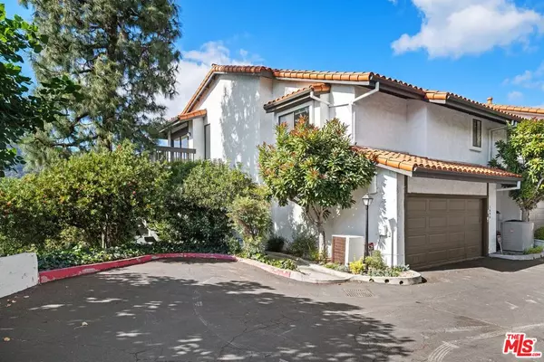 Pacific Palisades, CA 90272,1698 Michael Ln