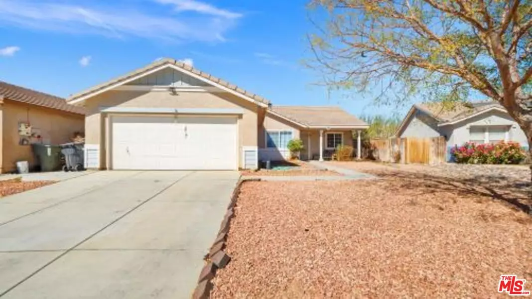 2165 Kenyon Ct, Rosamond, CA 93560