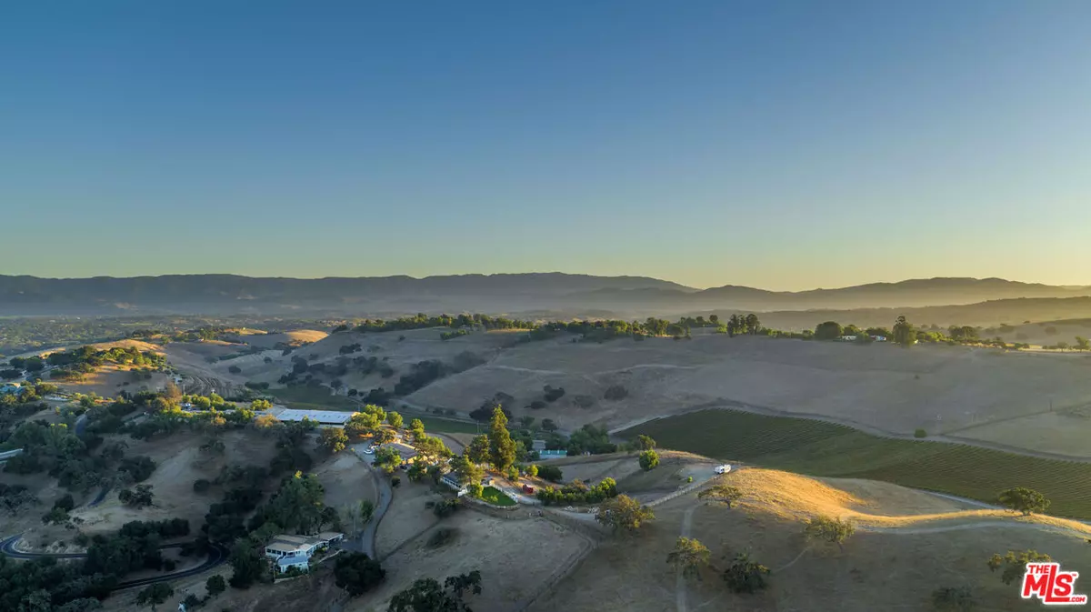 Los Olivos, CA 93441,3047 Ballard Canyon Rd