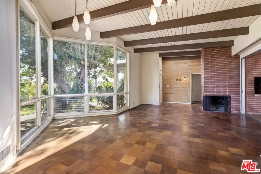 16801 Livorno Dr, Pacific Palisades, CA 90272