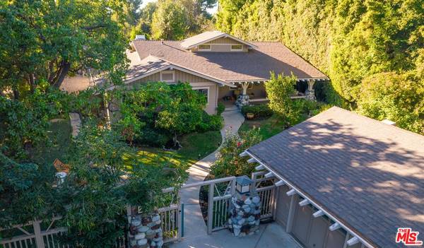 17425 Napa St, Sherwood Forest, CA 91325