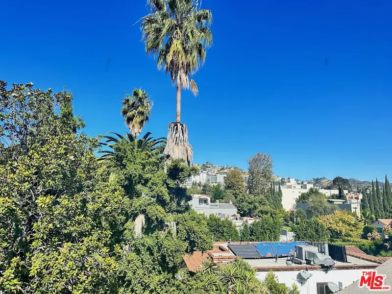 837 N West Knoll Dr #317, West Hollywood, CA 90069