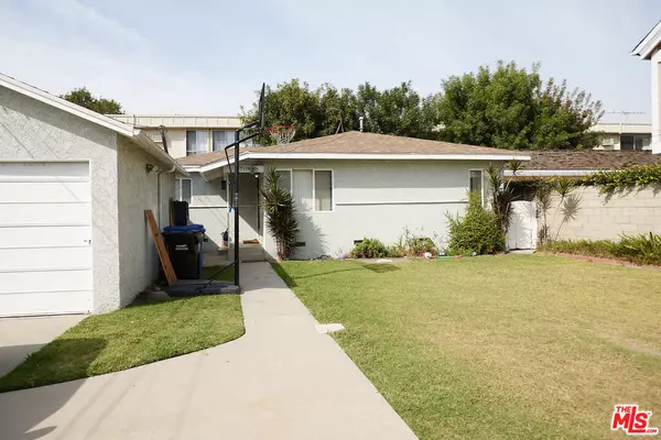 Downey, CA 90241,10429 Western Ave