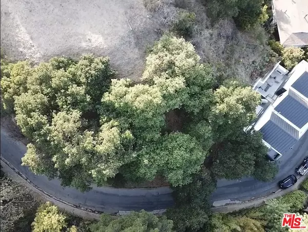 3063 Passmore DR Los Angeles, CA 90068