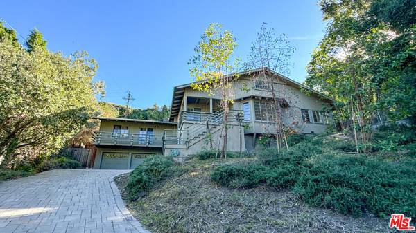 3999 Fredonia Dr, Los Angeles, CA 90068