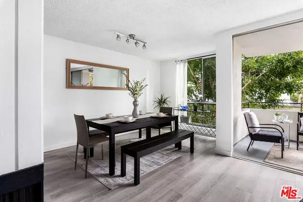 West Hollywood, CA 90069,1010 N Kings Rd #216
