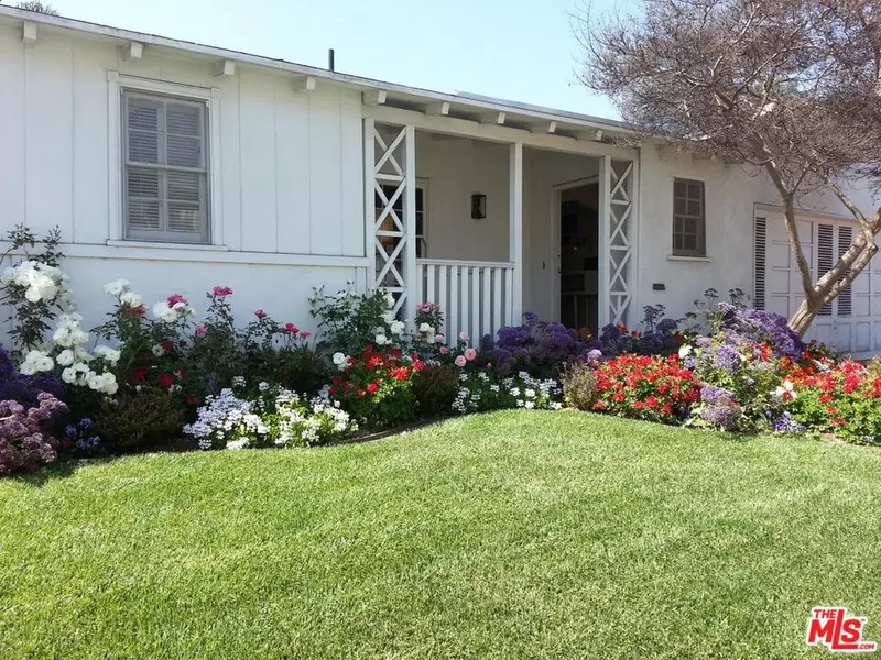 10317 Lauriston Ave, Los Angeles, CA 90025