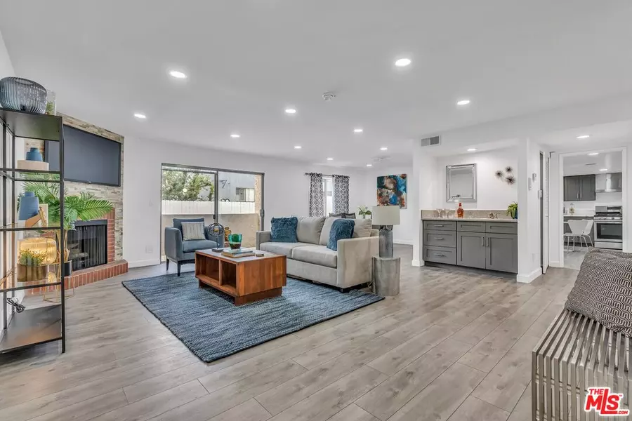 8801 Cedros Ave #7, Panorama City, CA 91402