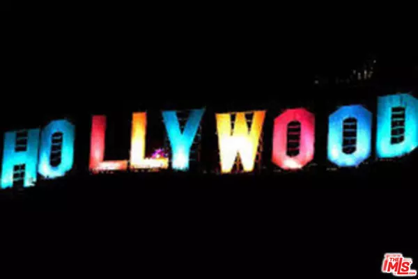 Los Angeles, CA 90068,1940 Carmen Ave