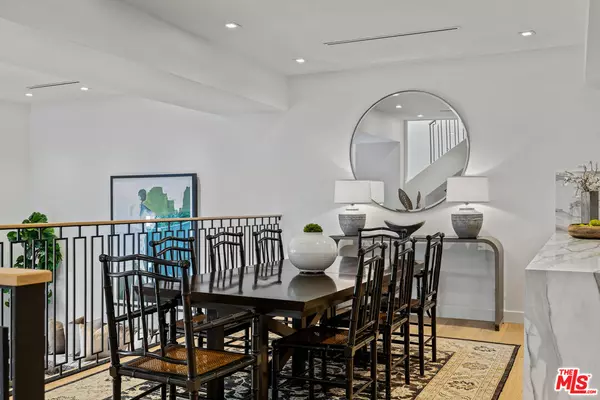 Beverly Hills, CA 90210,9321 Burton Way #B