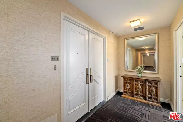 Los Angeles, CA 90027,4411 Los Feliz Blvd #1401