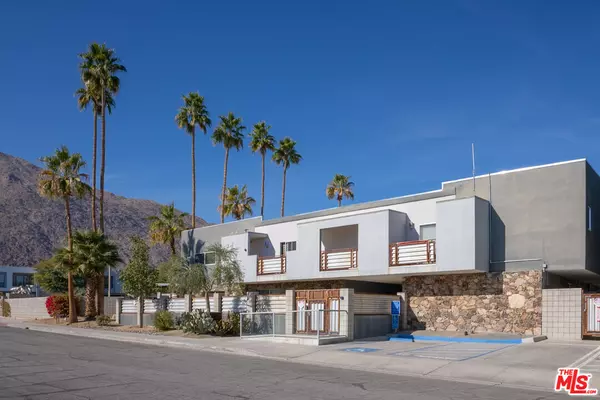 588 E San Lorenzo Rd, Palm Springs, CA 92264