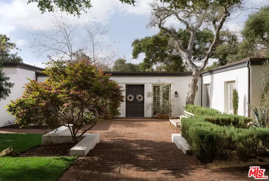 1107 Clover Ln, Montecito, CA 93108