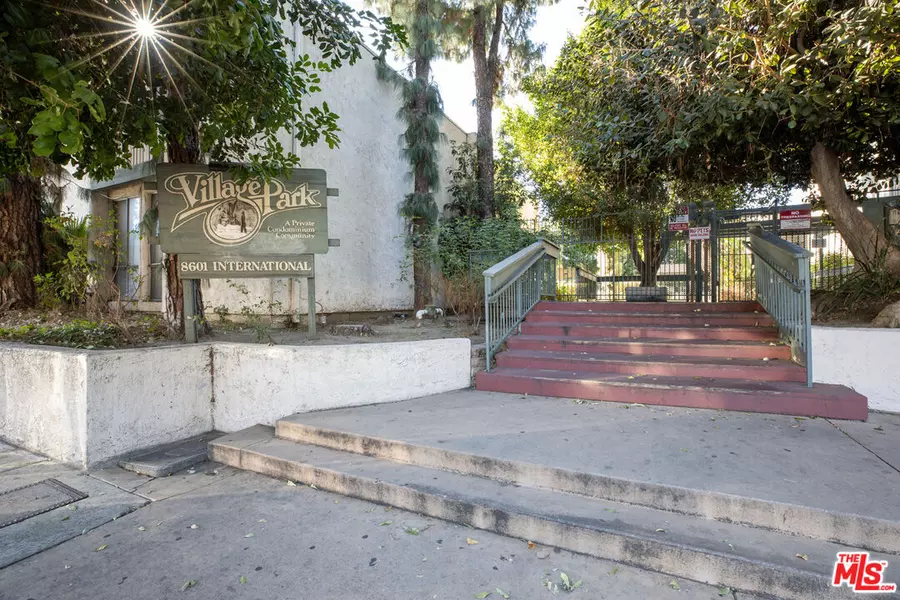 8601 International Ave #235, Canoga Park, CA 91304