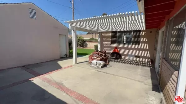 Montebello, CA 90640,849 N Bradshawe St