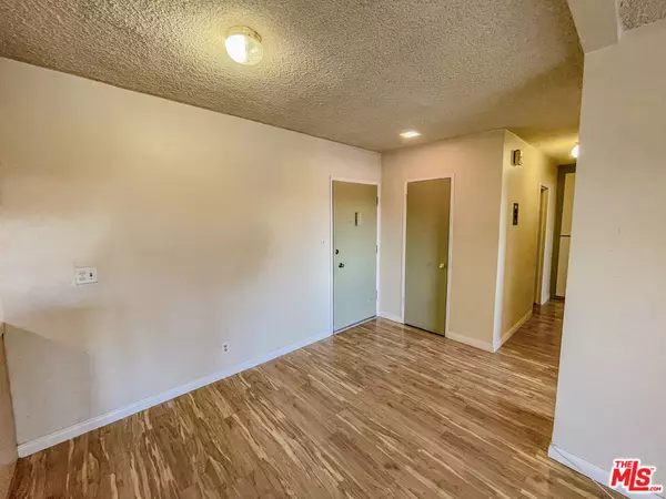 Inglewood, CA 90302,855 Victor Ave #305