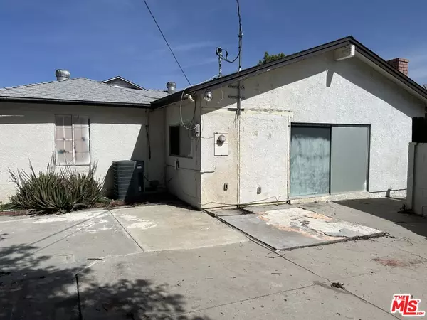 Panorama City, CA 91402,14800 Calahan St