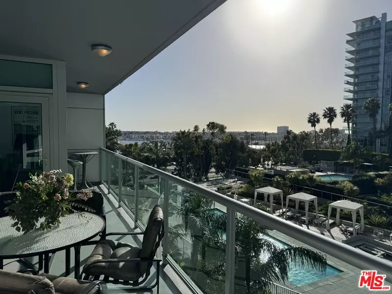 13600 Marina Pointe Dr #614, Marina Del Rey, CA 90292