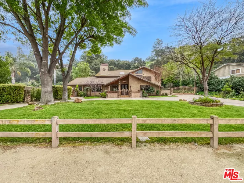 31588 Rustic Oak Dr, Westlake Village, CA 91361