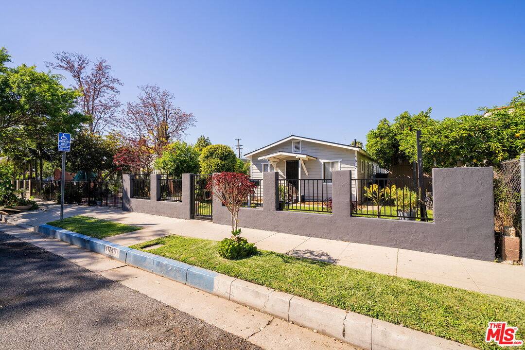 417 E Truslow Ave, Fullerton, CA 92832