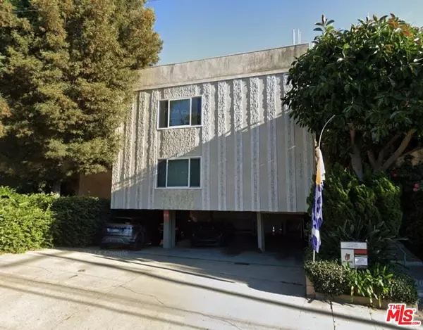 Los Angeles, CA 90049,11920 Montana Ave