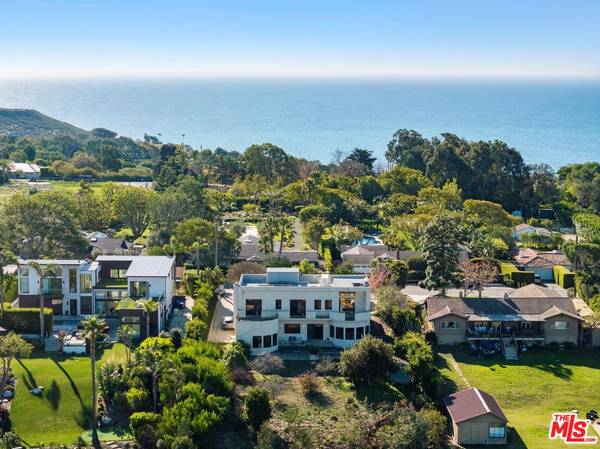 29329 Bluewater Rd, Malibu, CA 90265