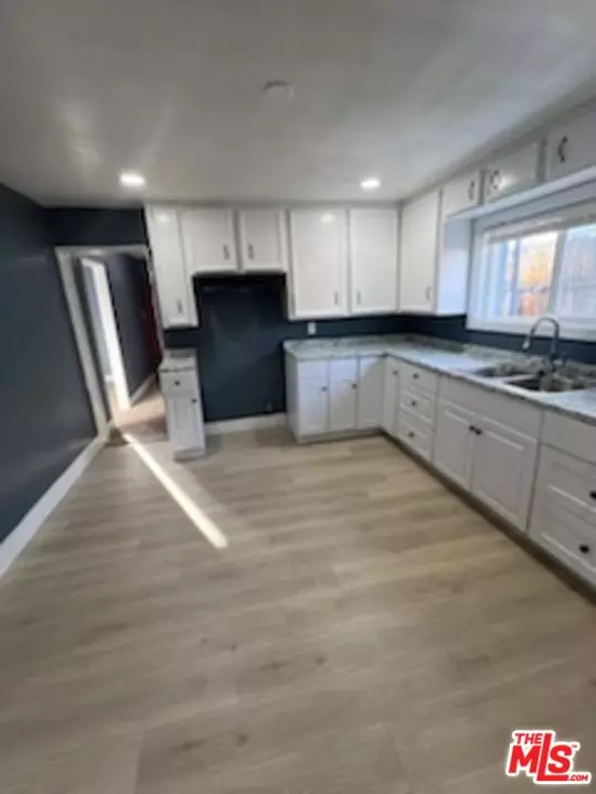 Bakersfield, CA 93305,2318 Gage St