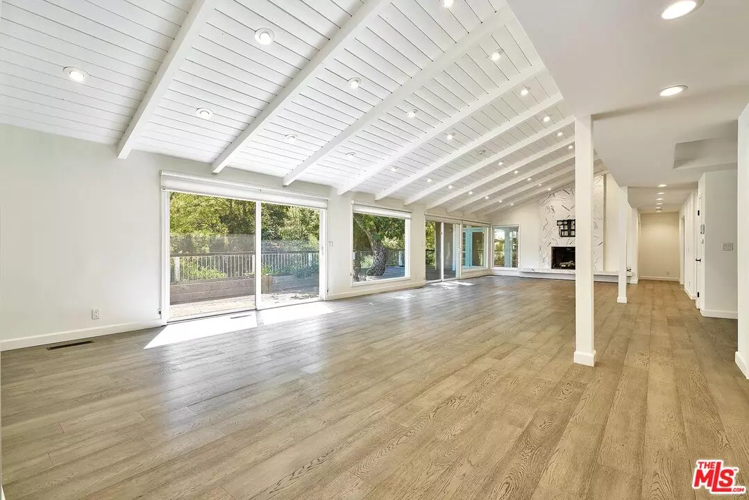 La Habra Heights, CA 90631,1550 N Walnut St