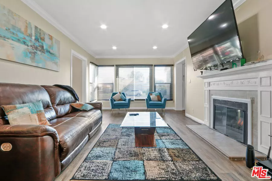 9127 S 6th Ave, Inglewood, CA 90305