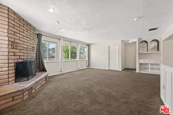 Lancaster, CA 93534,44025 Date Ave