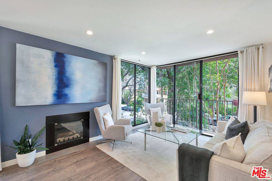 869 S Wooster St #101, Los Angeles, CA 90035