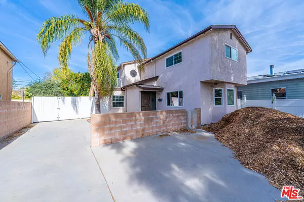 17425 Los Alimos St, Granada Hills, CA 91344