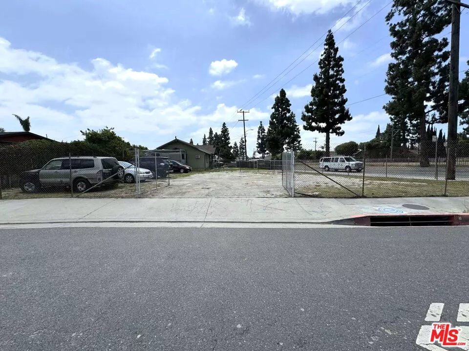 Compton, CA 90222,2200 E 124th St