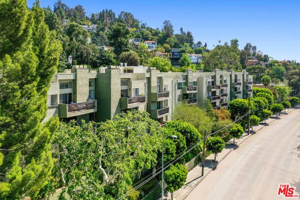 2018 Griffith Park Blvd #222, Los Angeles, CA 90039