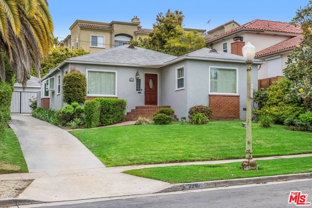 2210 Linnington Ave, Los Angeles, CA 90064