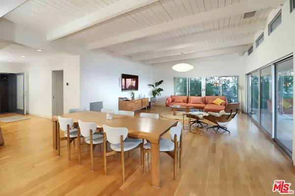 Los Angeles, CA 90068,2700 Hollyridge Dr