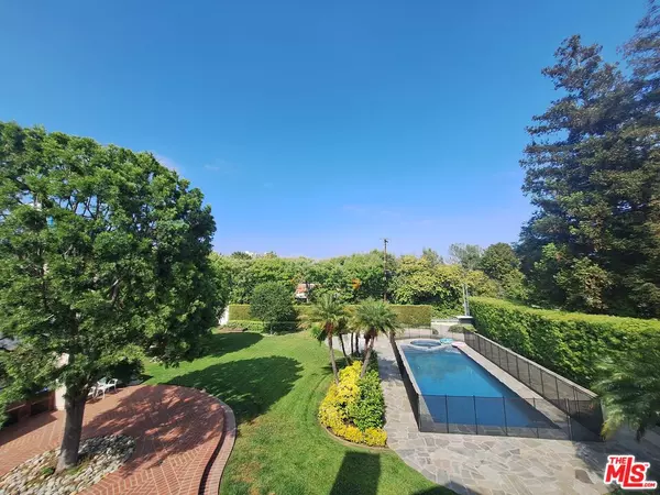 710 N Alta Dr, Beverly Hills, CA 90210