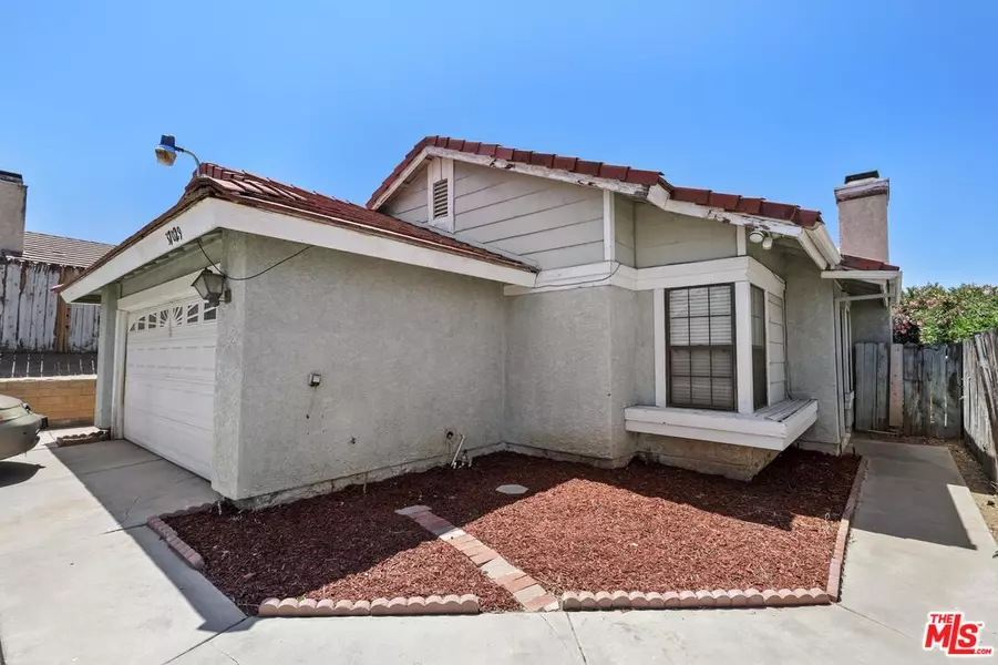 37029 Potter Dr, Palmdale, CA 93550