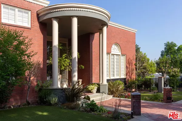 909 Coral Way, La Canada Flintridge, CA 91011