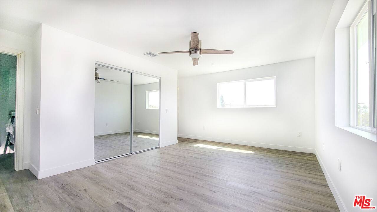 Los Angeles, CA 90044,S Ave