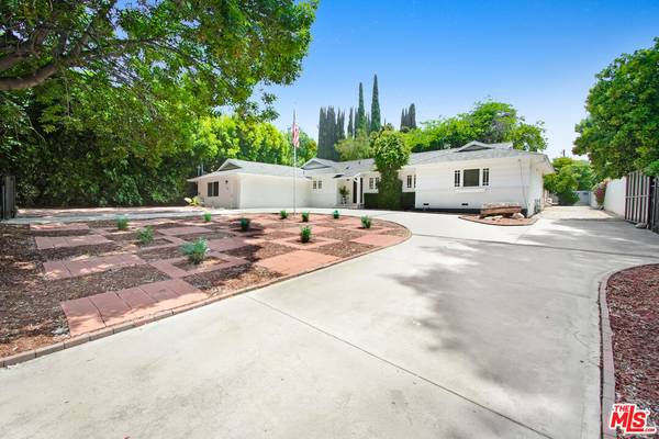 11406 Ruggiero Ave, Lakeview Terrace, CA 91342